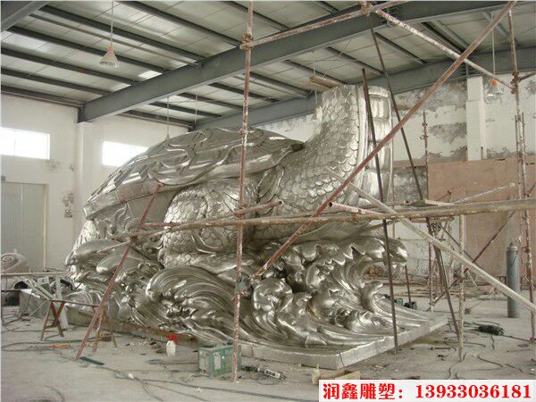乌龟过海铜雕塑 铸铜工艺 黄铜材质乌龟雕塑